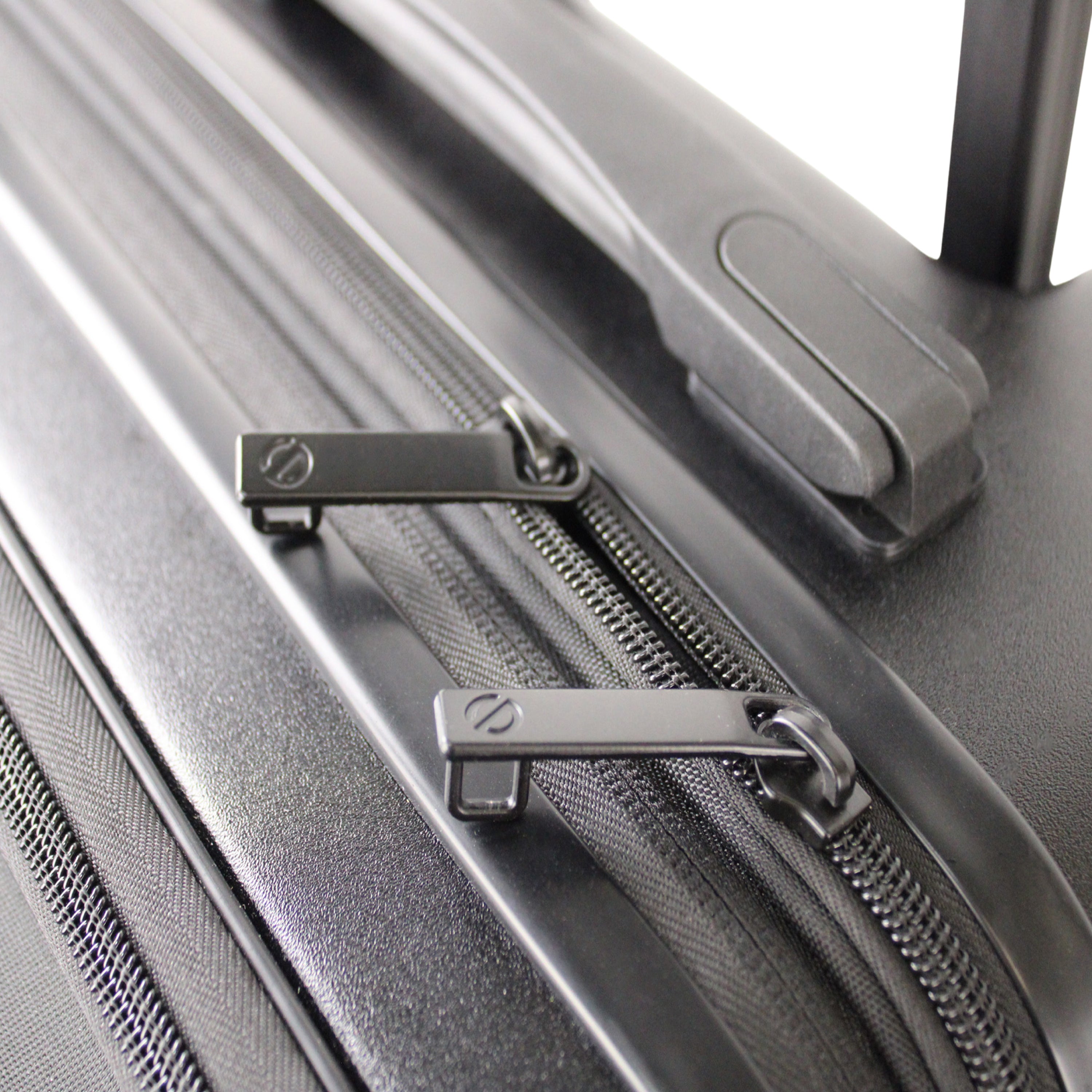 Hybrid Carry-on Luggage with Bonus Vacuum Bag and Pump