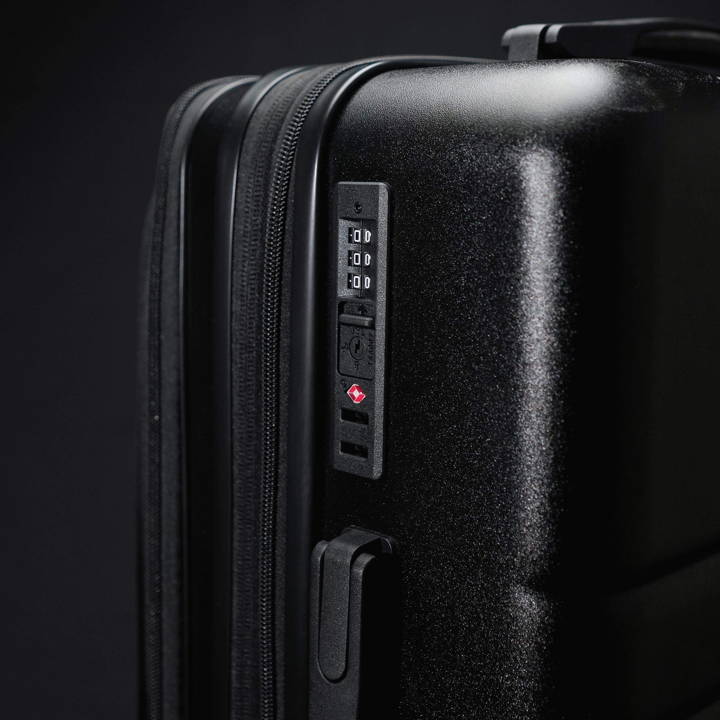 Hybrid Carry-on Luggage with Bonus Vacuum Bag and Pump